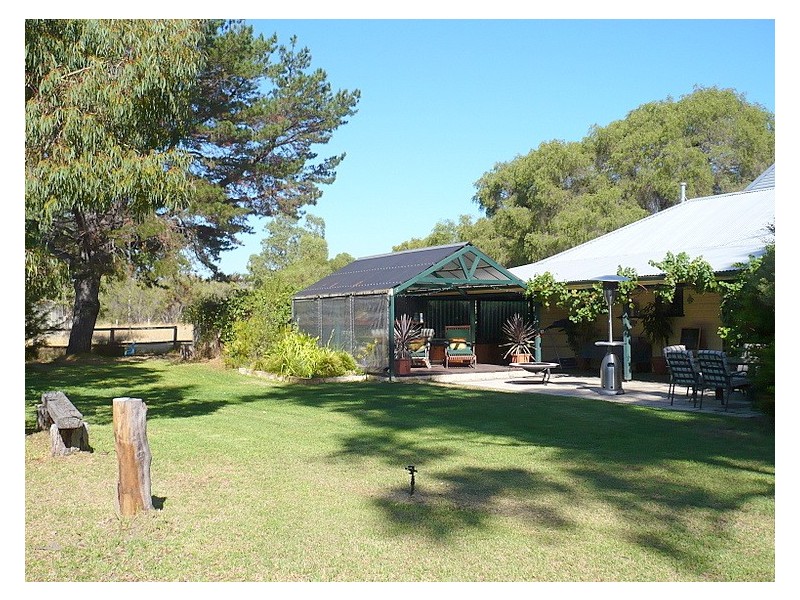 240 DE HAER ROAD, Wandi WA 6167