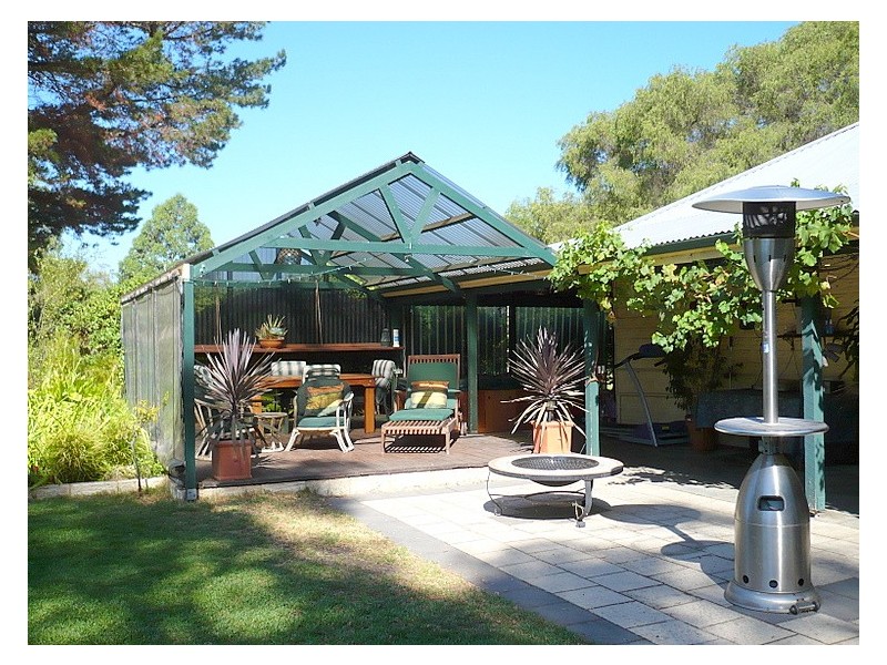 240 DE HAER ROAD, Wandi WA 6167