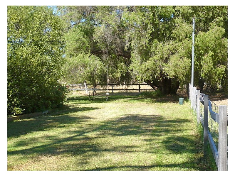 240 DE HAER ROAD, Wandi WA 6167