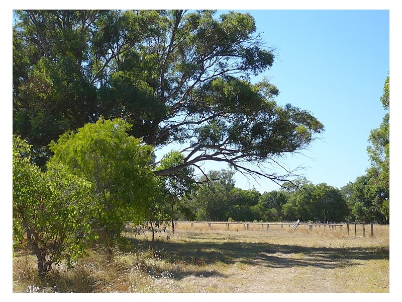 240 DE HAER ROAD, Wandi WA 6167