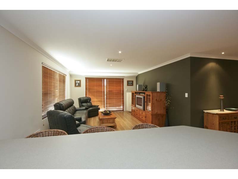 23 Murrumbidgee Drive, Hammond Park WA 6164