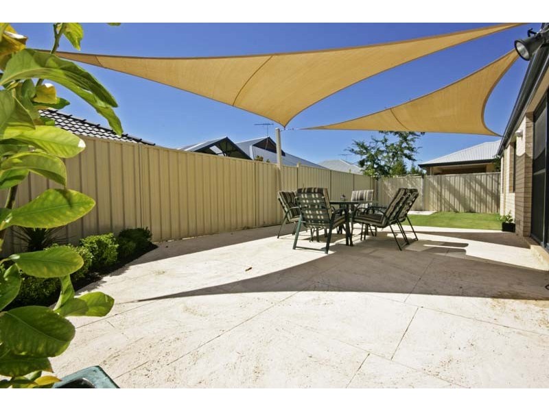 23 Murrumbidgee Drive, Hammond Park WA 6164