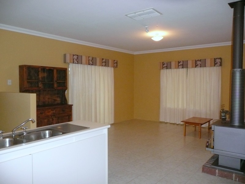 31 Bloodwood Circle, South Lake WA 6164