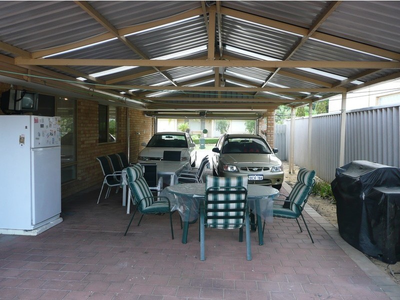 11 Bacich Mews, Munster WA 6166