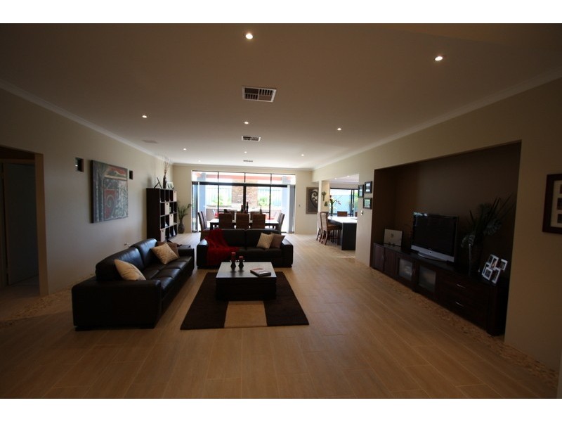 5 Cathedral Link, Aubin Grove WA 6164