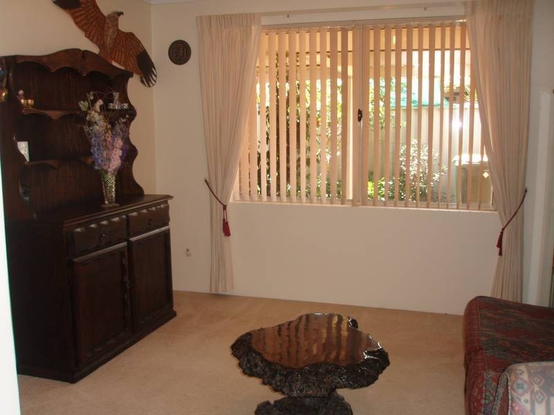 13 Jenniphur Court, Atwell WA 6164