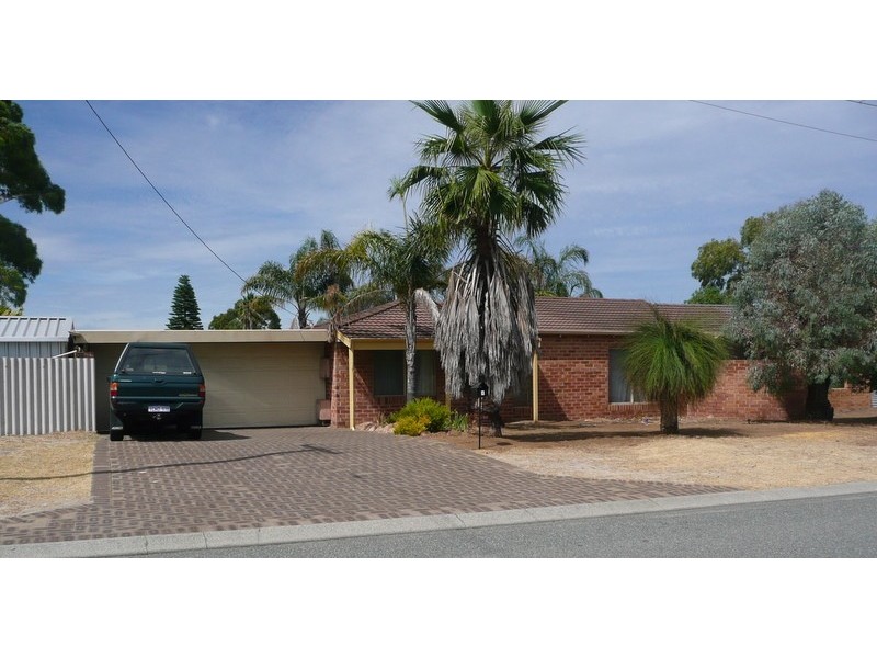 1 Tinaroo Court, South Lake WA 6164