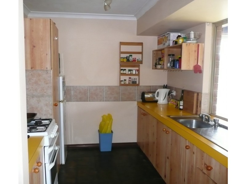 1 Tinaroo Court, South Lake WA 6164