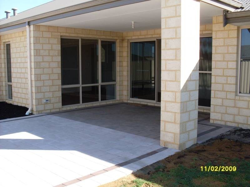 21 Araluen Bend, Aubin Grove WA 6164