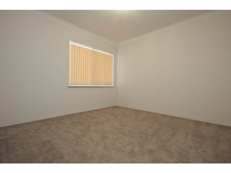 7 Sunflower Road, Success WA 6164