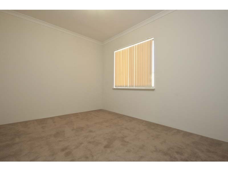 7 Sunflower Road, Success WA 6164