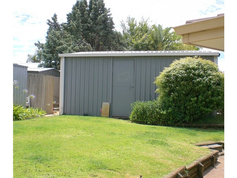 9 Hazlett Close, South Lake WA 6164