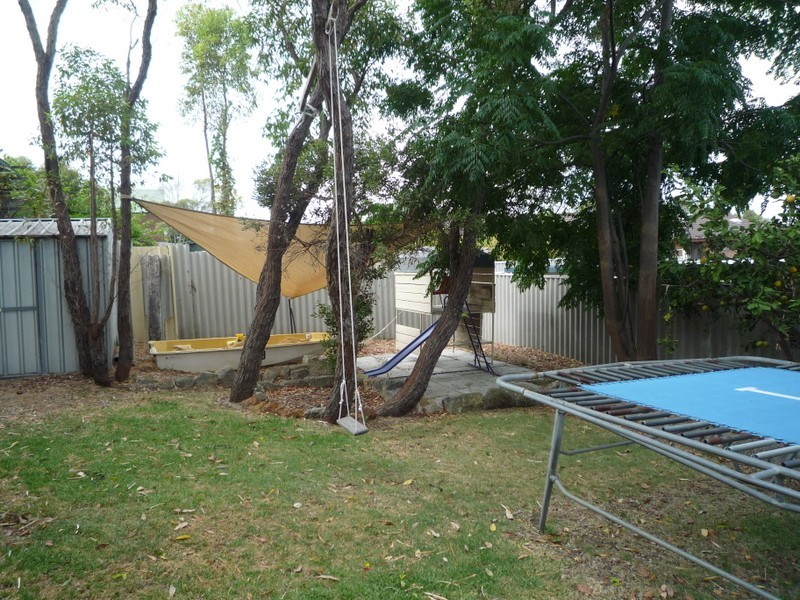 135 Plover Drive, Yangebup WA 6164