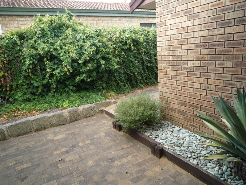 135 Plover Drive, Yangebup WA 6164