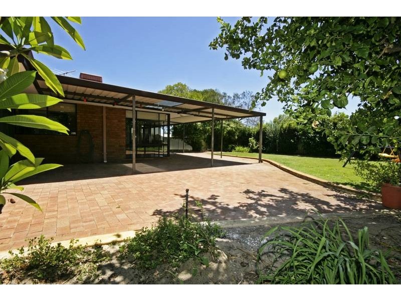 6 Beech Court, South Lake WA 6164