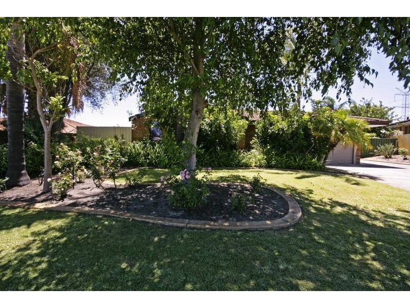 6 Beech Court, South Lake WA 6164