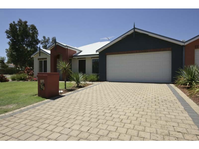 1/25 Ellesmere Circuit, Success WA 6164