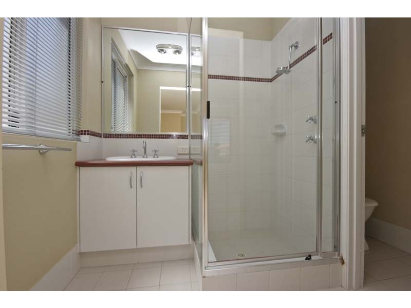 1/25 Ellesmere Circuit, Success WA 6164