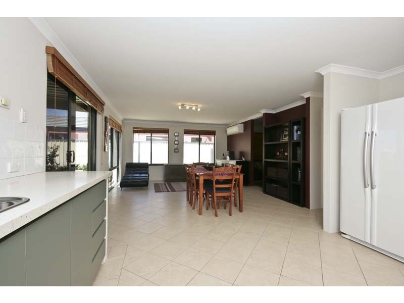 23 Abilene Link, Success WA 6164