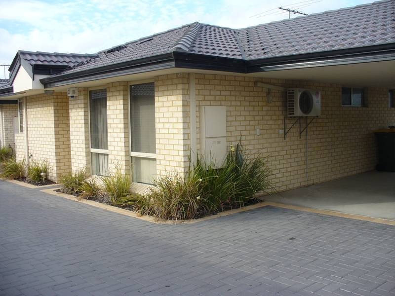 4/15 Giudice Way, Yangebup WA 6164