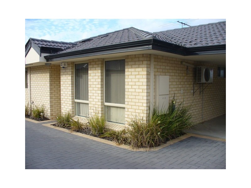 4/15 Giudice Way, Yangebup WA 6164