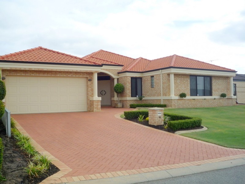 16 Carrello Circuit, Coogee WA 6166