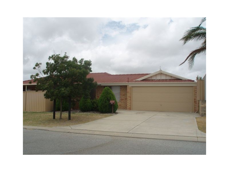 11 Sciano Avenue, Success WA 6164