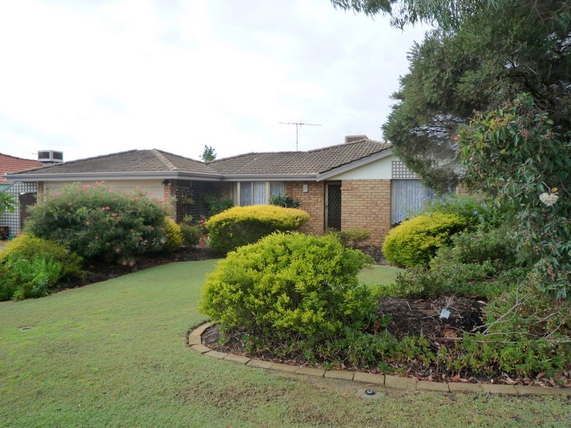 9 Hamlet Court, Bibra Lake WA 6163