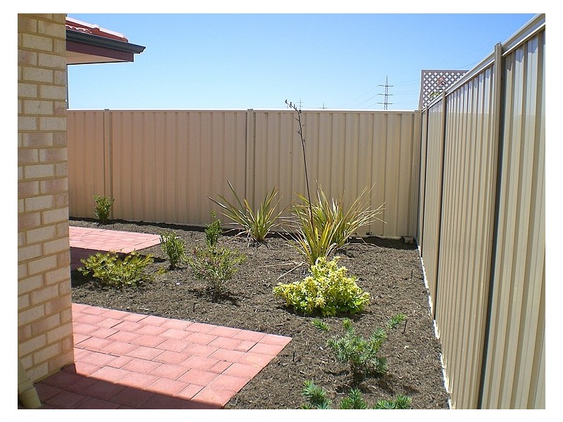 2/4 Coppito Circle, Beeliar WA 6164