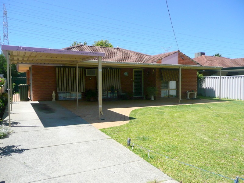 11 Waterside Place, South Lake WA 6164