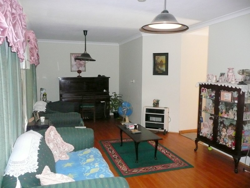 11 Waterside Place, South Lake WA 6164