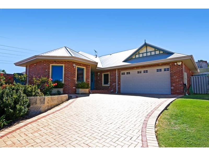 9 Orsulich Loop, Spearwood WA 6163
