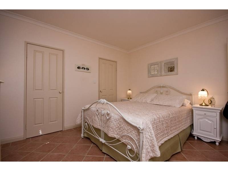 9 Orsulich Loop, Spearwood WA 6163