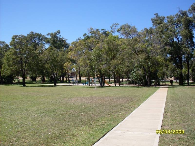 8/15 Rosalind Way, Coolbellup WA 6163