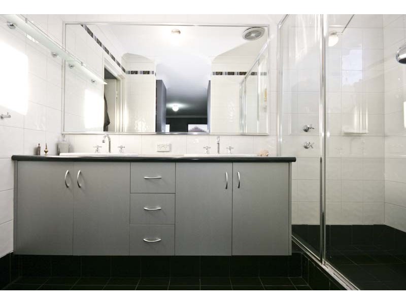 4 Leichhardt Crossing, Hammond Park WA 6164