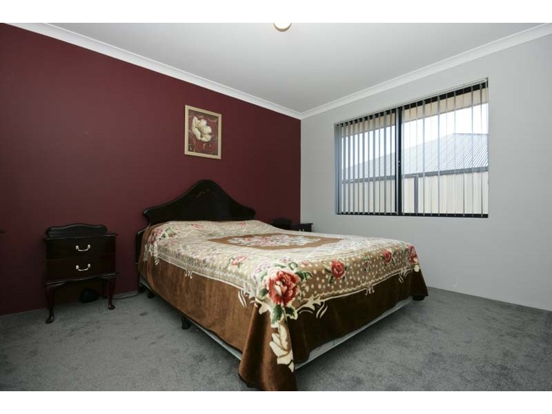 4 Leichhardt Crossing, Hammond Park WA 6164