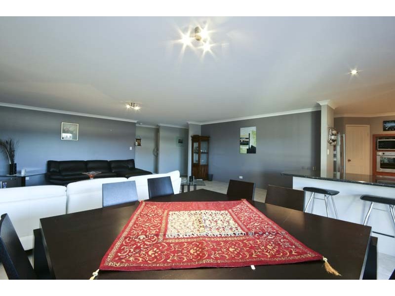 4 Leichhardt Crossing, Hammond Park WA 6164