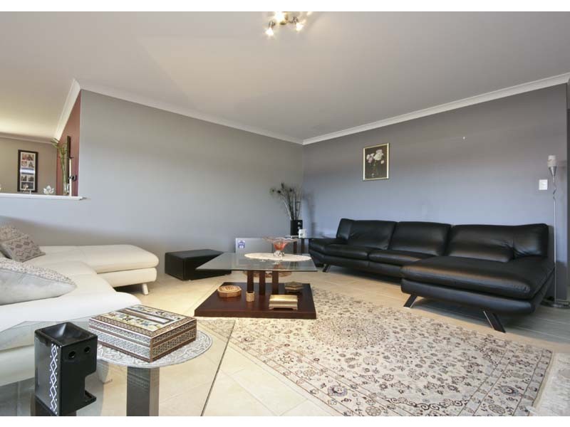 4 Leichhardt Crossing, Hammond Park WA 6164