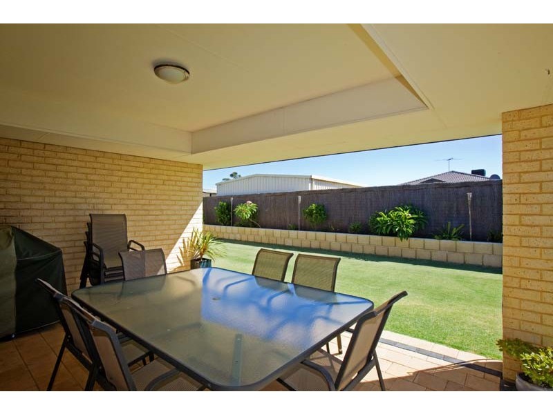 24 Boogalla Court, South Lake WA 6164