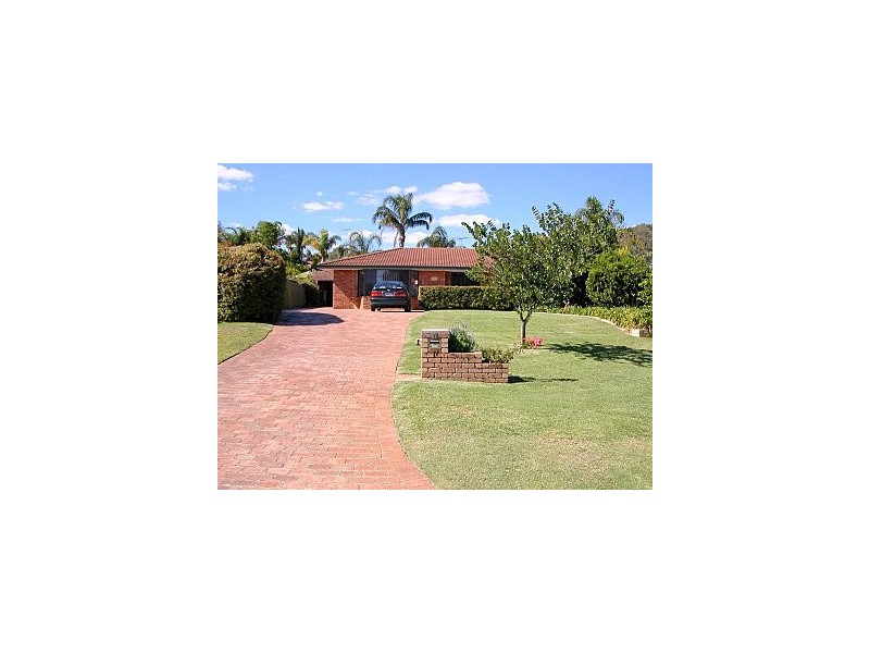 17 Dairy Court, Bibra Lake WA 6163