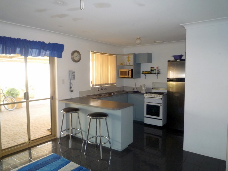 2 Pollard Court, Yangebup WA 6164