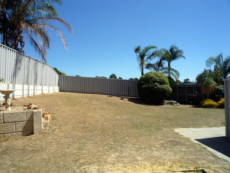 2 Pollard Court, Yangebup WA 6164