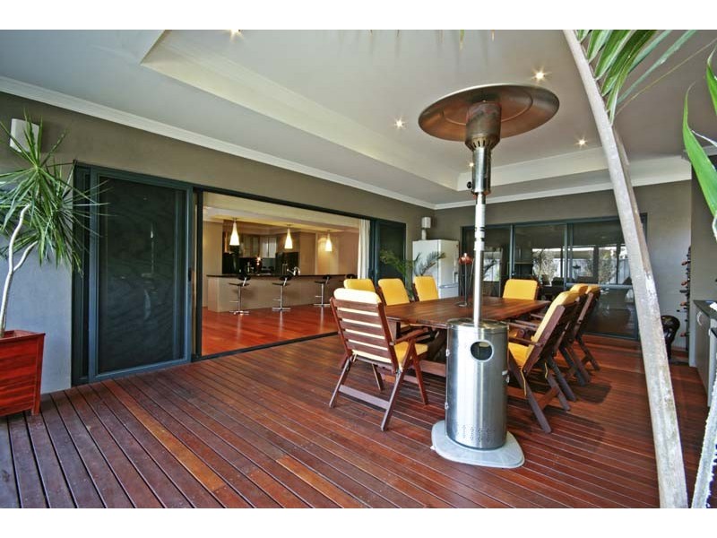 8 Dionysus Terrace, Atwell WA 6164