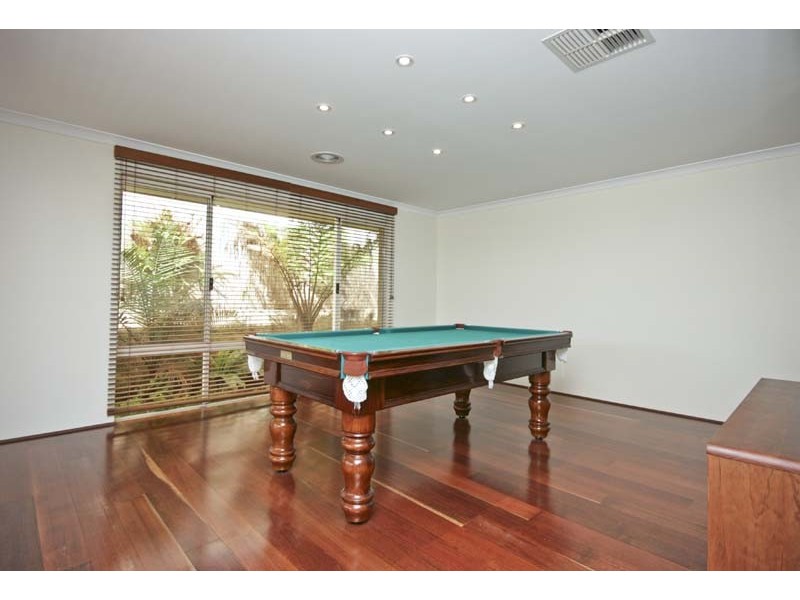 35 Leichhardt Crossing, Hammond Park WA 6164