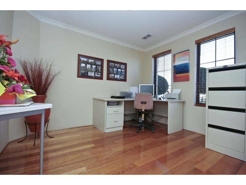 9 Beaumont Parkway, Success WA 6164