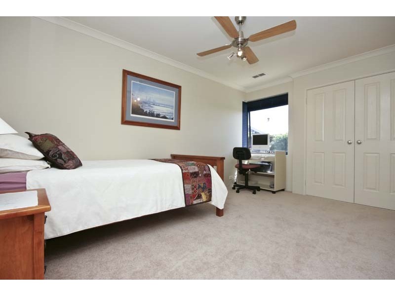 9 Beaumont Parkway, Success WA 6164