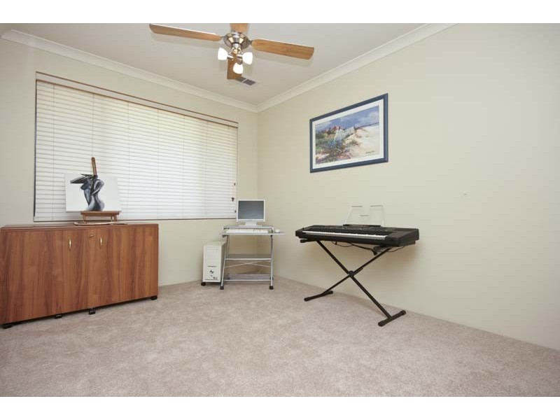 9 Beaumont Parkway, Success WA 6164