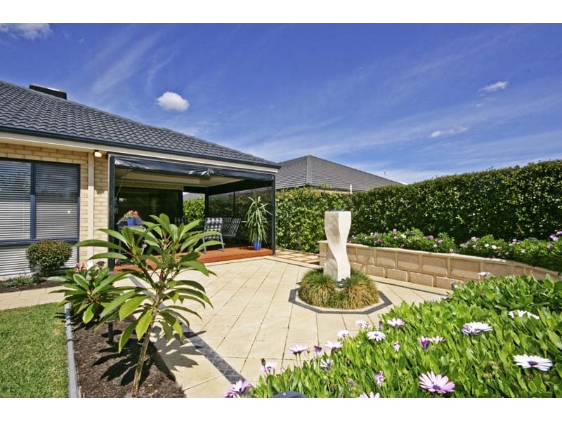 9 Beaumont Parkway, Success WA 6164