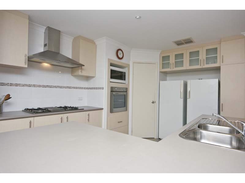 3 Goulburn Approach, Hammond Park WA 6164