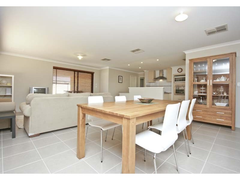 3 Goulburn Approach, Hammond Park WA 6164
